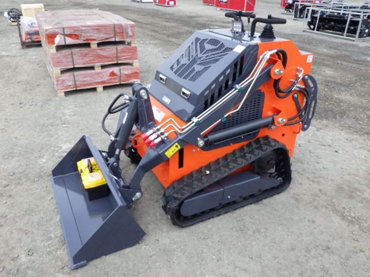 2026-tpm-t460-skid-steer-tracked-loader-image-1