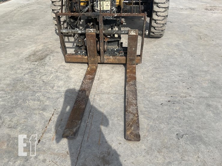 2016-caterpillar-tl642d-image-9