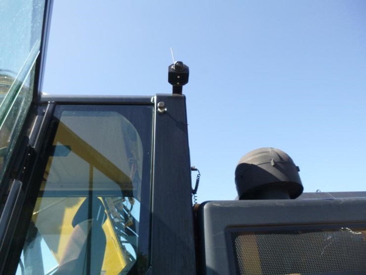 2019-caterpillar-335f-lcr-image-34