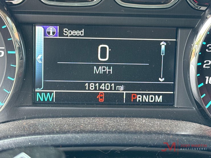 2015-chevrolet-silverado-1500-lt-image-37