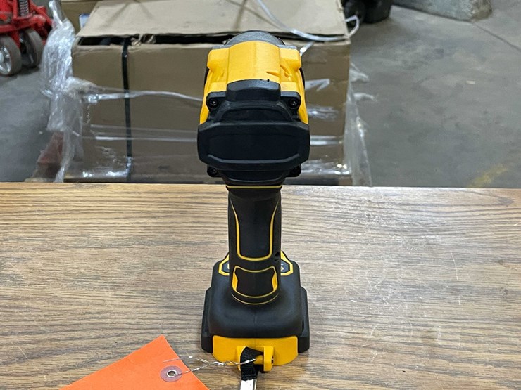#2524-•-dewalt-20-volt-compatible-1/2"-cordless-impact-(pr13)-image-4
