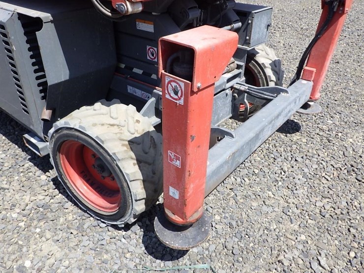 2019-skyjack-sj6826rt-image-21