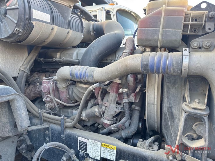 2016-mack-gu713-grantie-tri-axle-dump-truck,-image-19