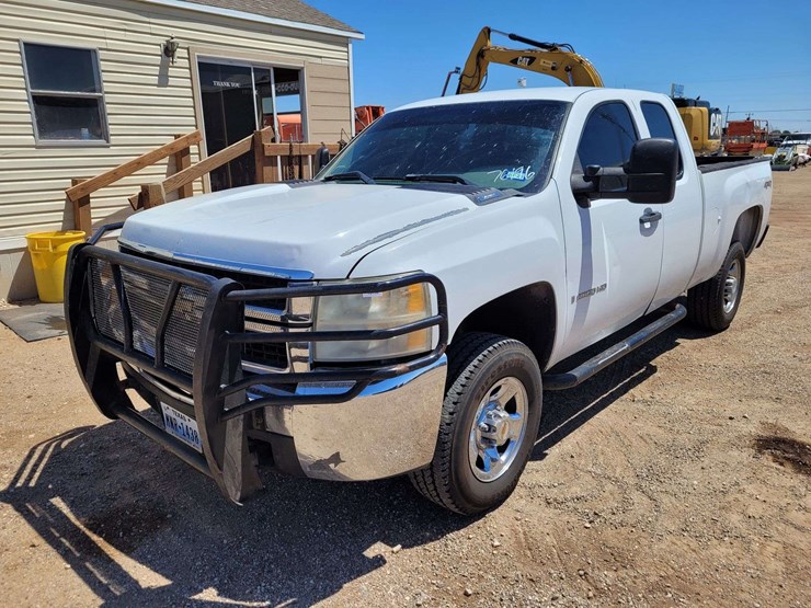 2008-chevrolet-silverado-2500-image-1
