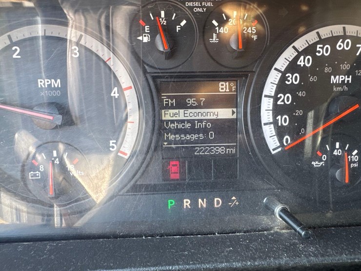 2012-dodge-ram-3500-image-19