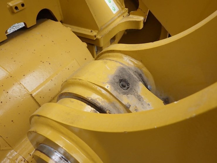 2022-caterpillar-930m-image-28