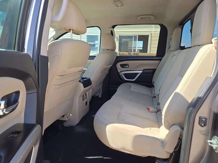 2017-nissan-titan-image-10