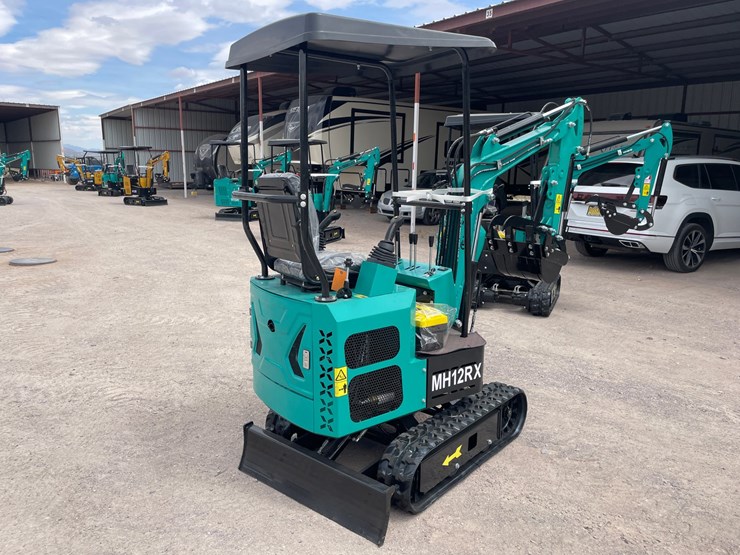 #3004-•-unused-2026-cfg-mini-excavator-image-6