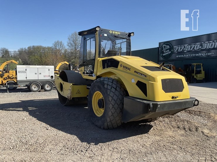 2017-bomag-bw211d-5-image-2