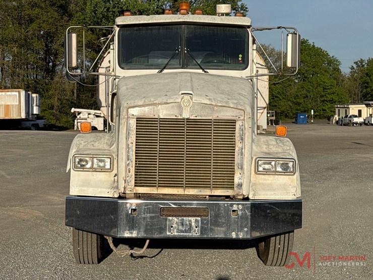 1993-kenworth-t800-image-7