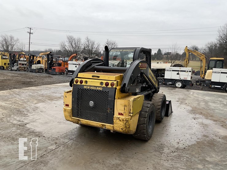 2018-new-holland-l228-image-4