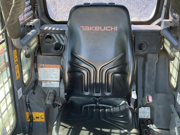 2018-takeuchi-tl8-image-11