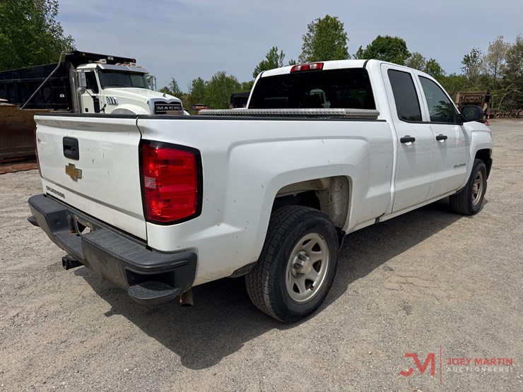 2017-chevrolet-silverado-1500-image-3