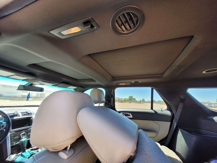 2013-ford-explorer-limited-image-10