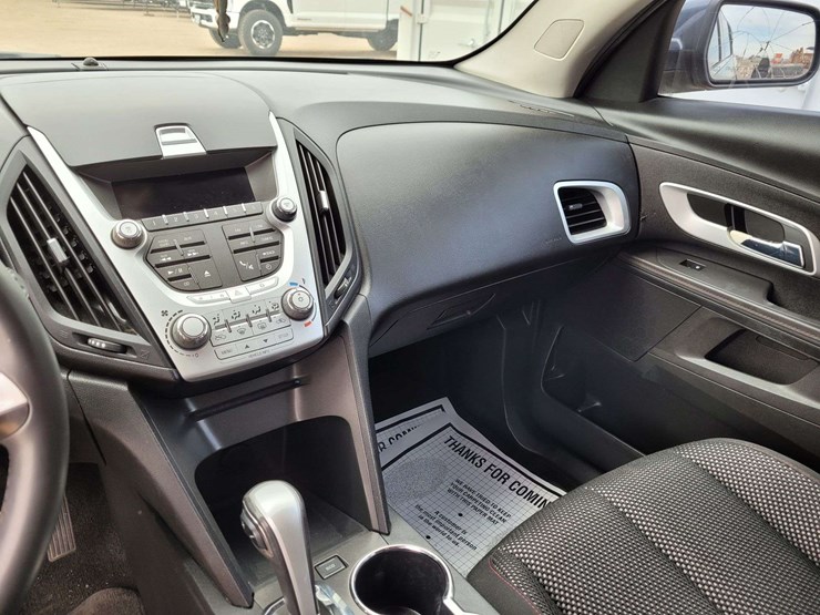 2011-chevrolet-equinox-lt-image-14