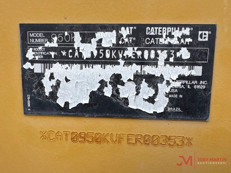 2013-caterpillar-950k-image-40