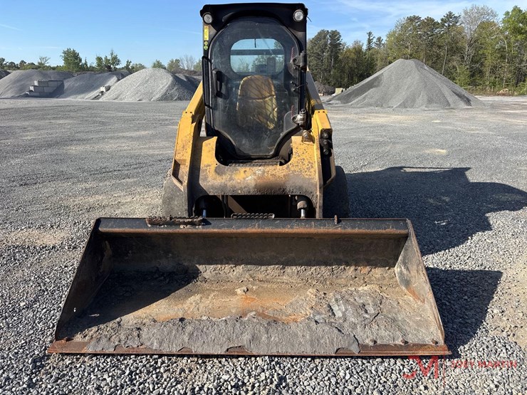 2014-caterpillar-262d-image-7