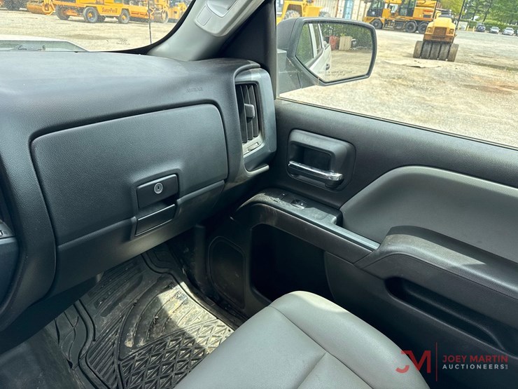 2017-chevrolet-silverado-1500-image-31