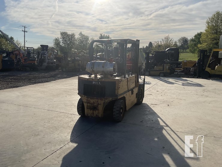 1993-caterpillar-vc60d-image-4