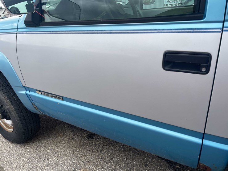 #1476-•-1993-chevy-3/4-ton-truck-(has-wi-title)(of)-image-30
