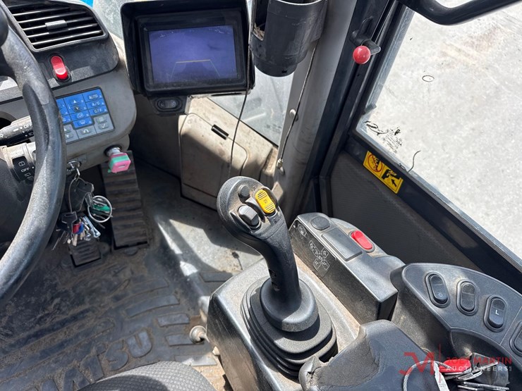 2017-komatsu-wa470-8-image-37