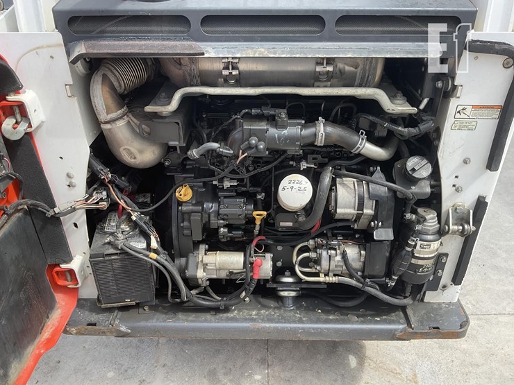 2019-bobcat-s850-image-18