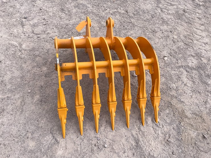 2026-caterpillar-305-image-12