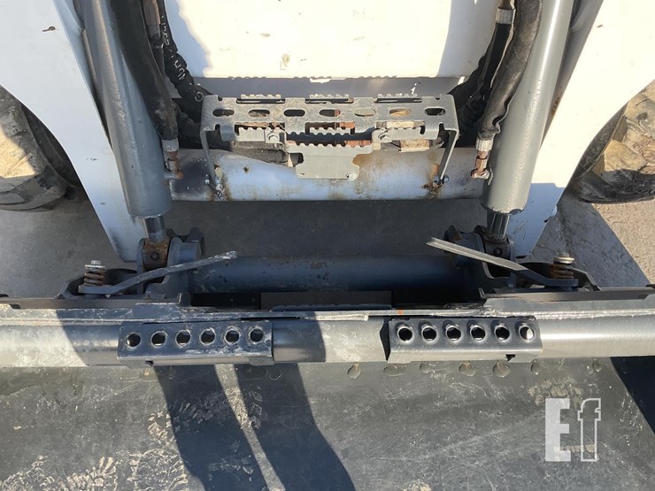 2020-bobcat-s570-image-10