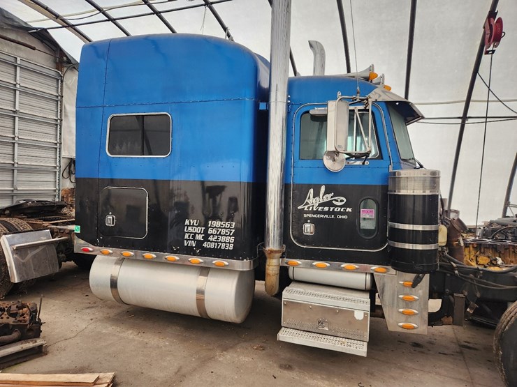 2004-peterbilt-379-image-2