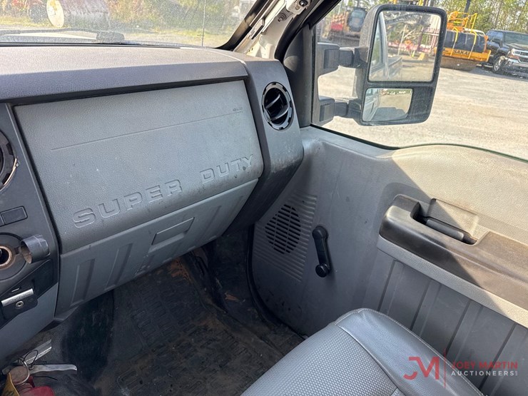 2015-ford-f250-xl-image-33