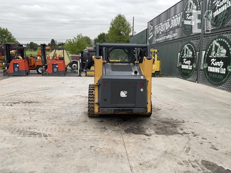 2018-deere-317g-image-3