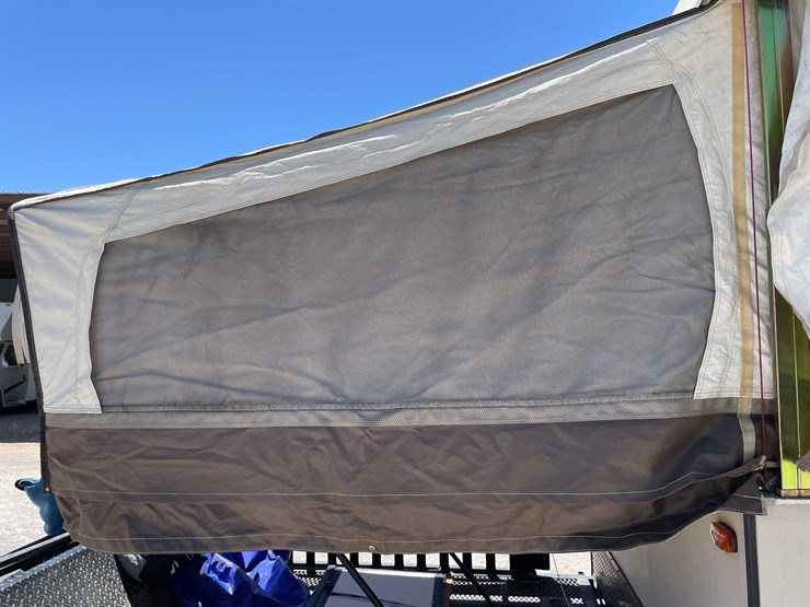 #171-•-2015-rockwood-hw-camper-(has-tx-title)-image-20