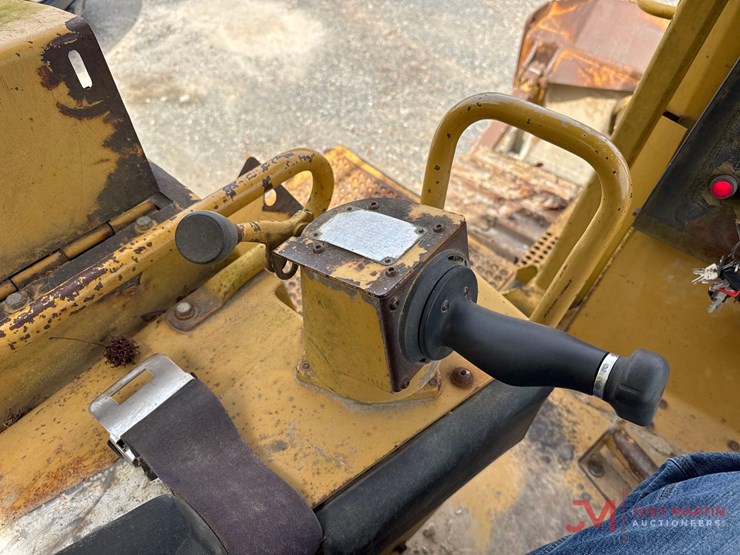 1994-caterpillar-d6h-xl-image-23