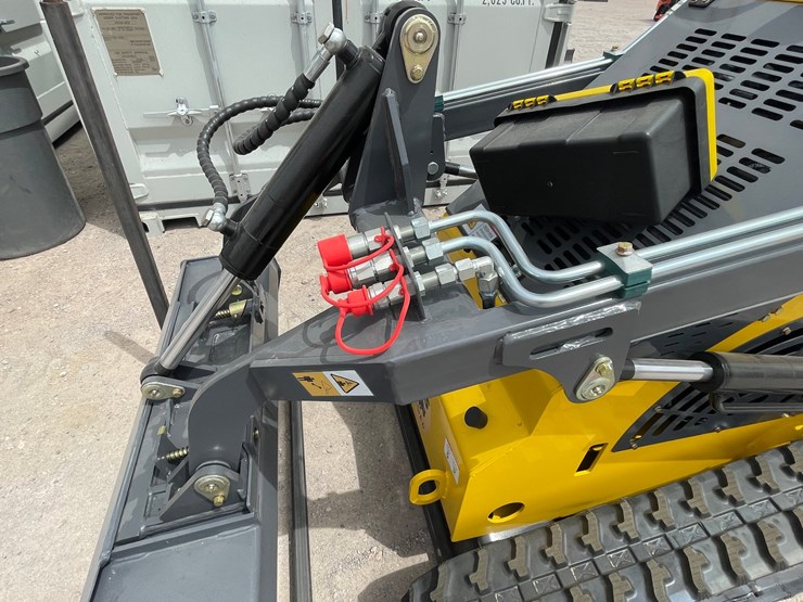 #3054-•-unused-2026-mini-skid-steer-loader-image-10