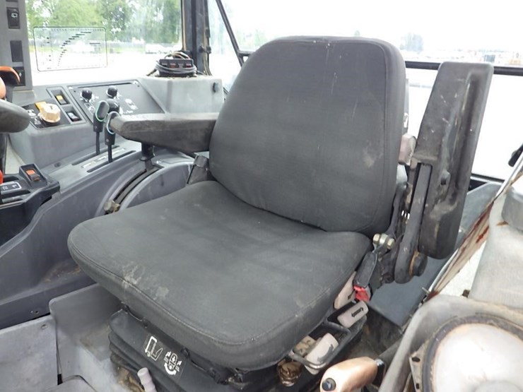 ford-8340-image-35