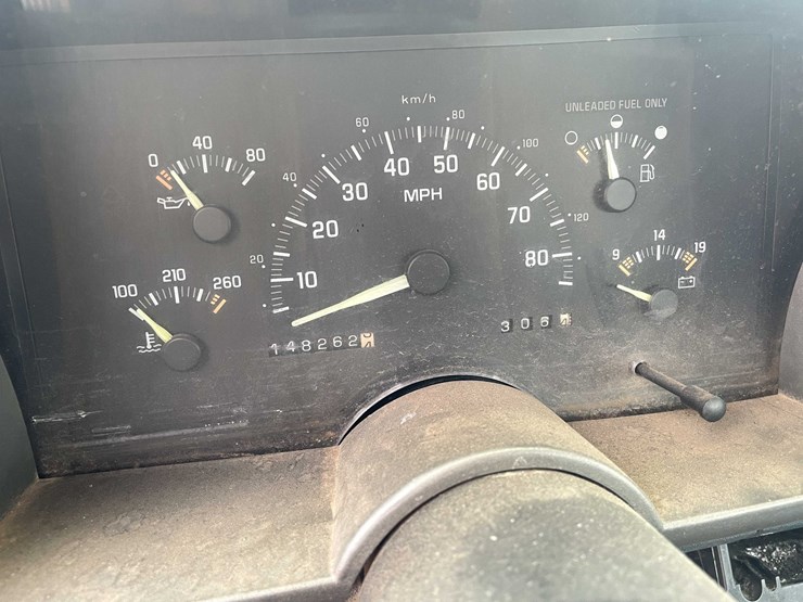 #1476-•-1993-chevy-3/4-ton-truck-(has-wi-title)(of)-image-35