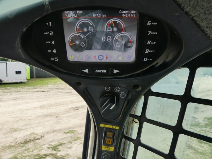 2023-bobcat-t770-image-15