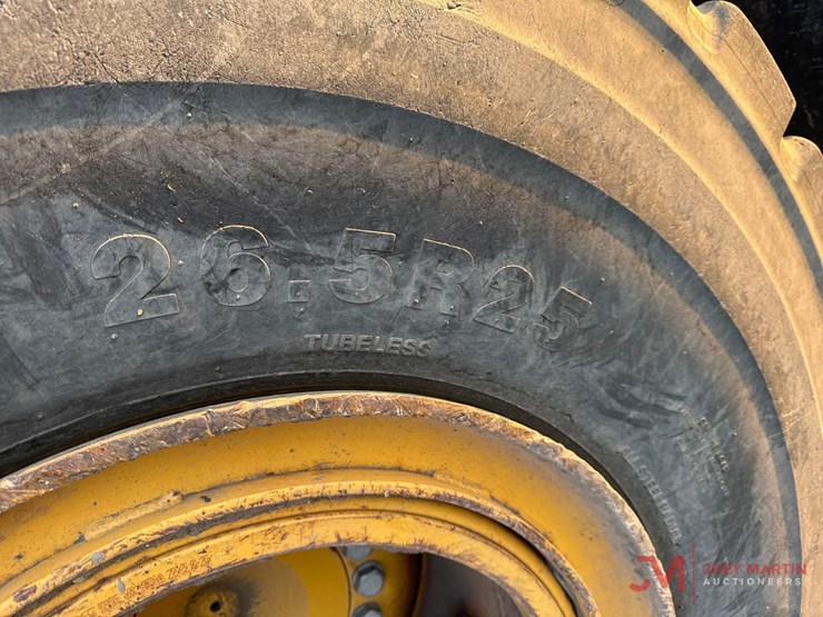 2015-caterpillar-972k-image-9