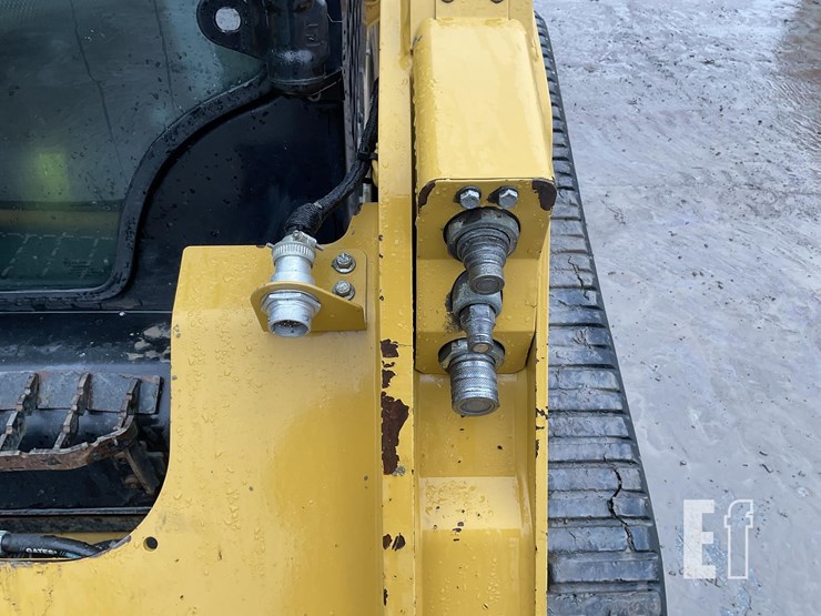 2021-caterpillar-259d3-image-12