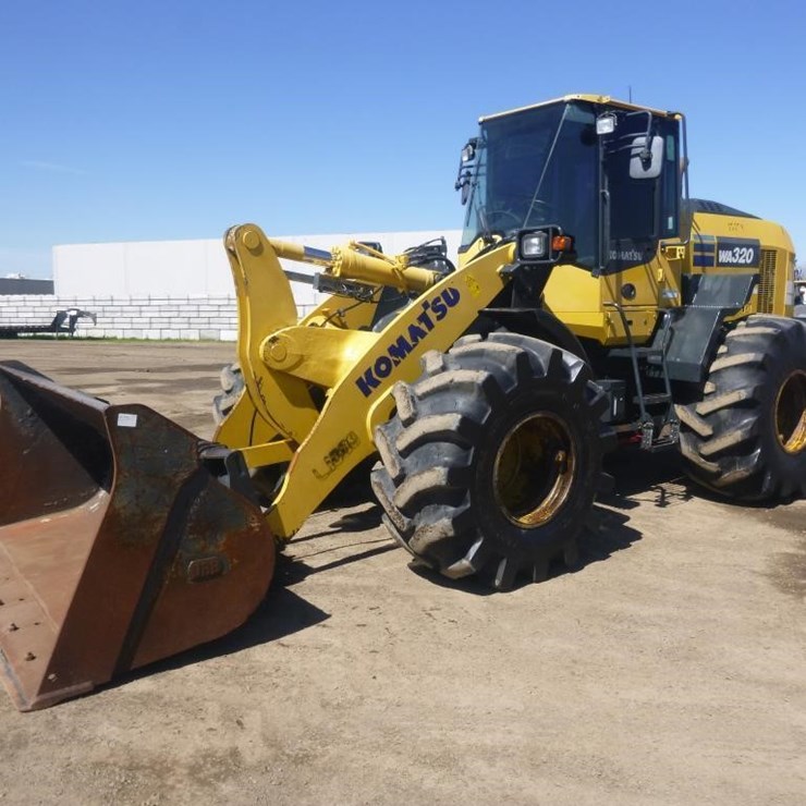 2018 KOMATSU WA320-8