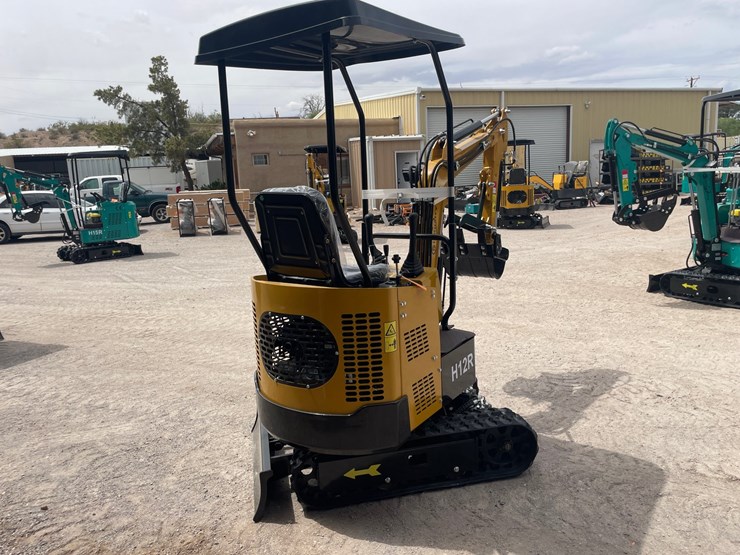 #3000-•-unused-2026-cfg-mini-excavator-image-3