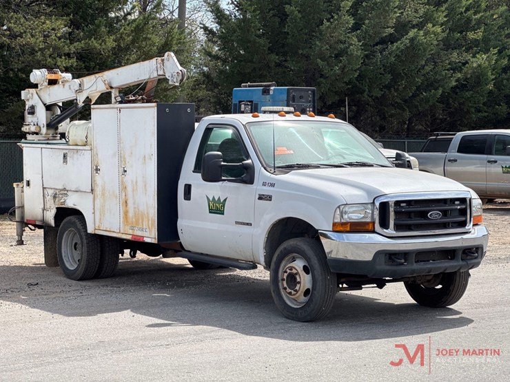 2001-ford-f450-xlt-image-1