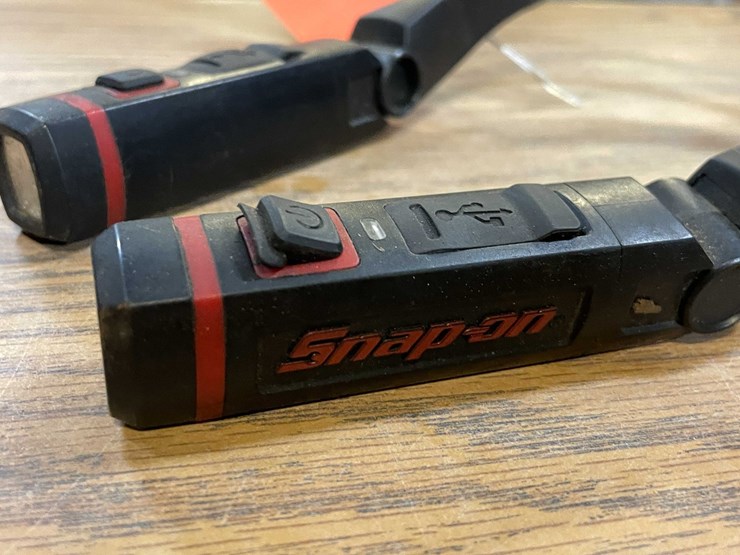 #2538-•-snap-on-neck-flashlight-(pr13)-image-2