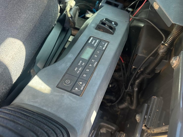 2021-komatsu-pc138us-11-image-34