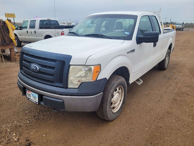 2011-ford-f150-xl-image-1