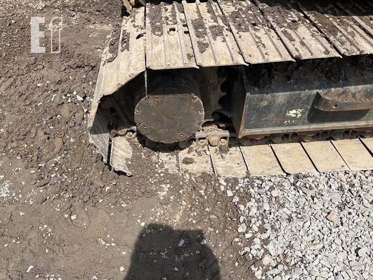 2014-komatsu-pc138us-lc-10-image-10