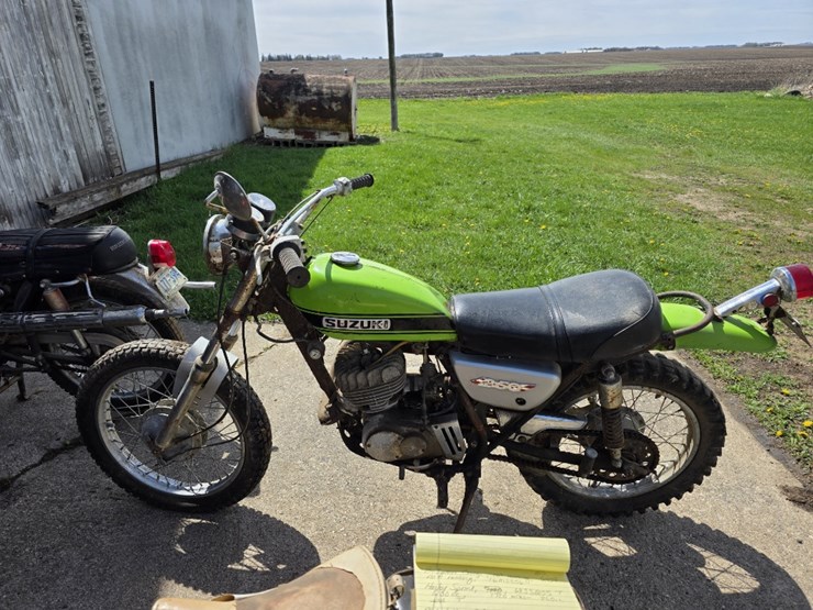 1971-suzuki-ts250-motorcycle-image-1