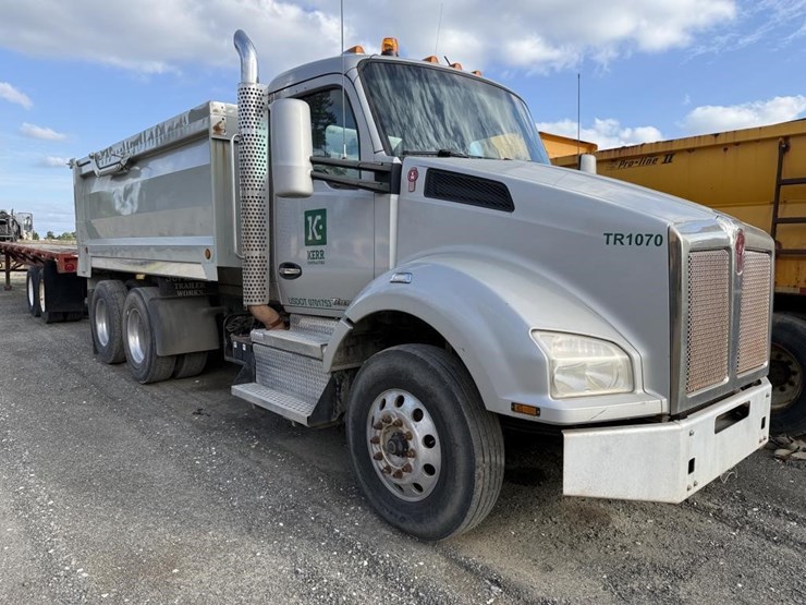 2019-kenworth-t880-image-1