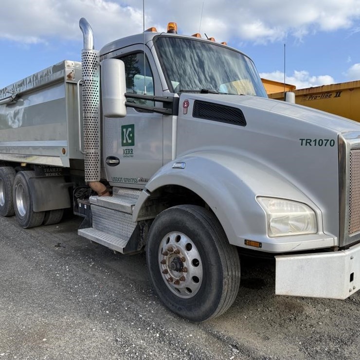 2019 KENWORTH T880