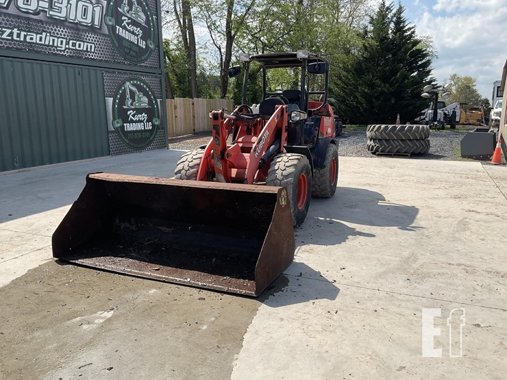 2020-kubota-r630-image-8